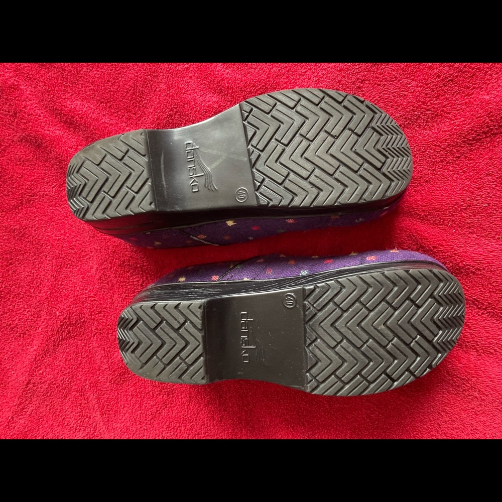 Pristine Dansko Size 40 Fabric Clogs - image 4